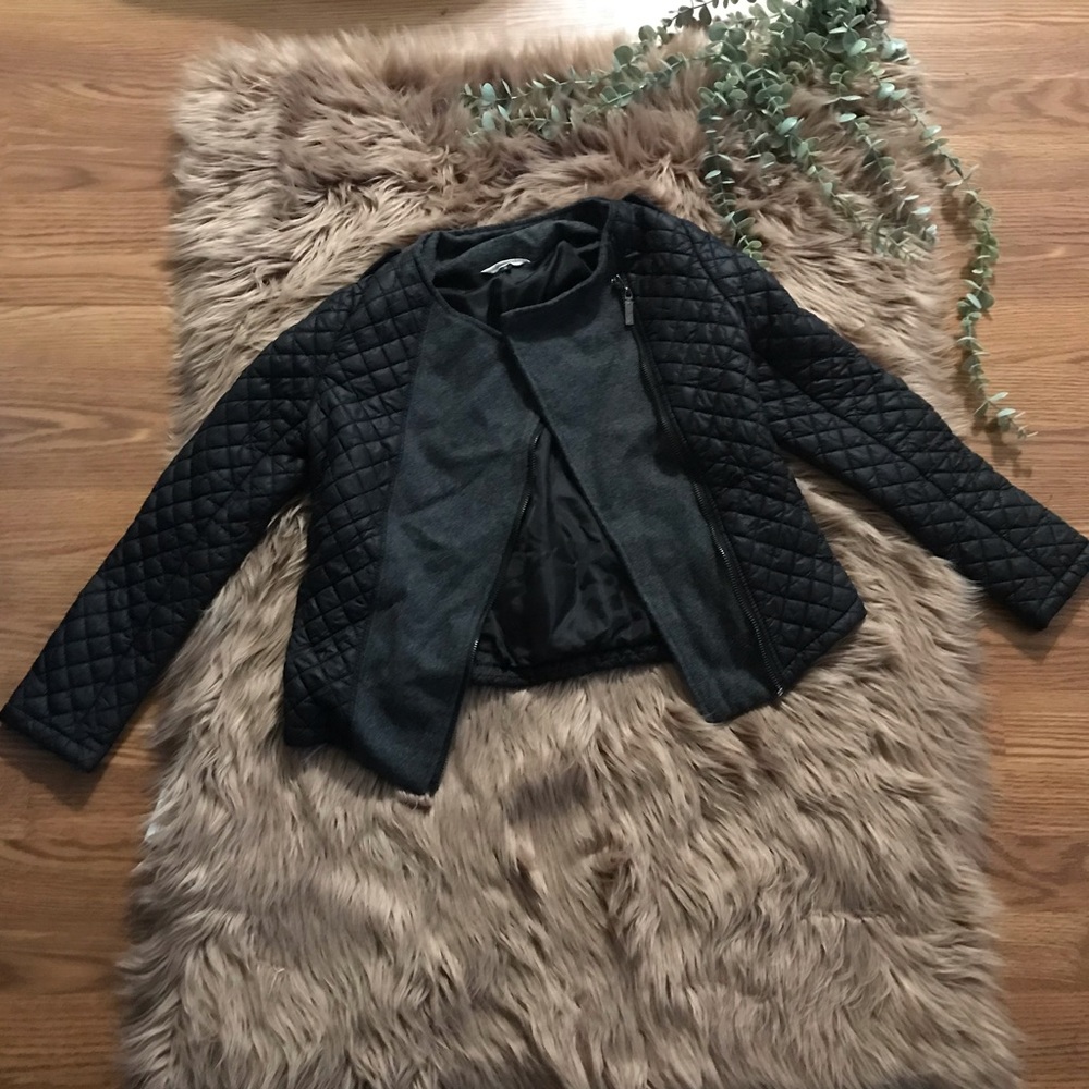 Black bomber jacket size small